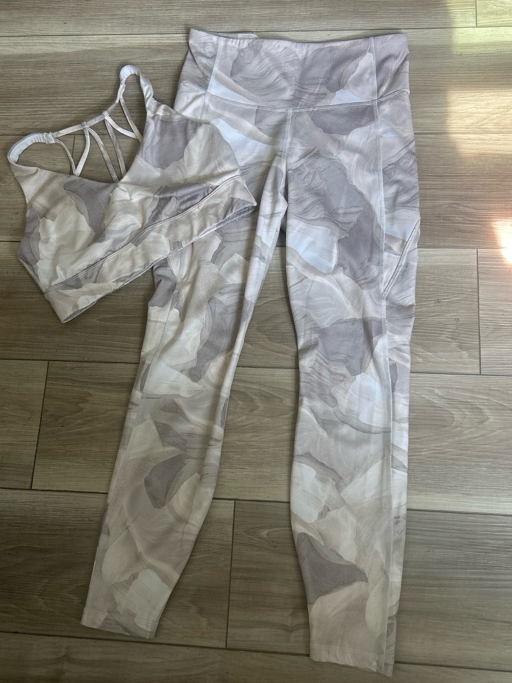 all in motion Neutral Taupe & Cream High-Waist Leggings Set